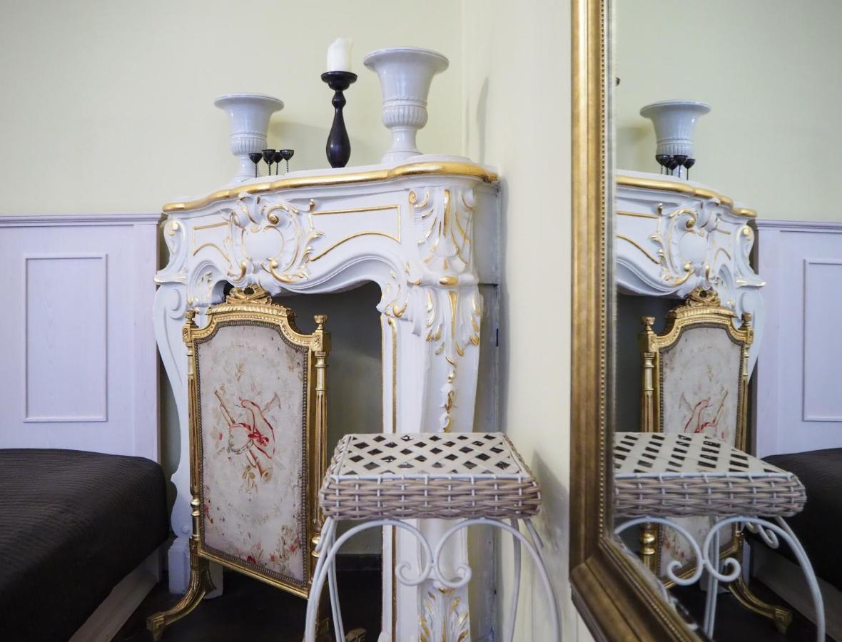 Апартаменти Smetanovo Nabrezi - Riverview Old Town *